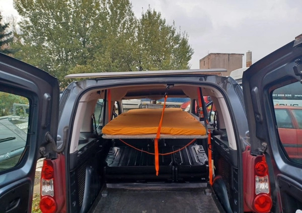 Citroen Berlingo cena 17500 przebieg: 193500, rok produkcji 2009 z Poznań małe 92